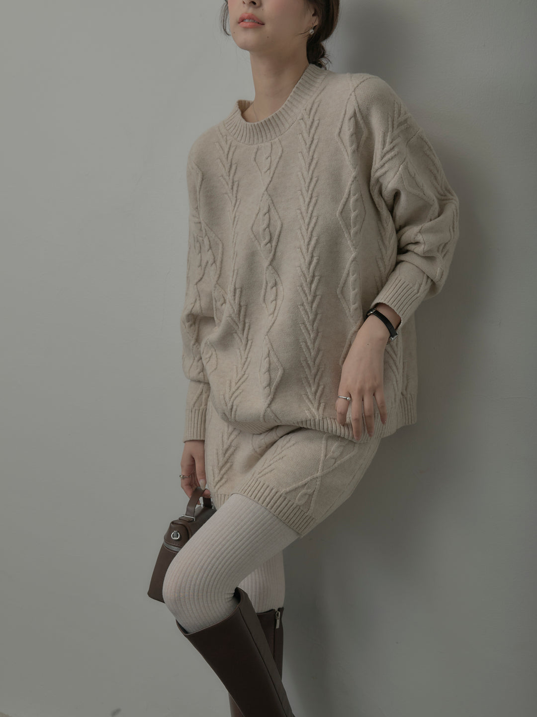 デザイン編みニットトップス&ミニスカート SET UP