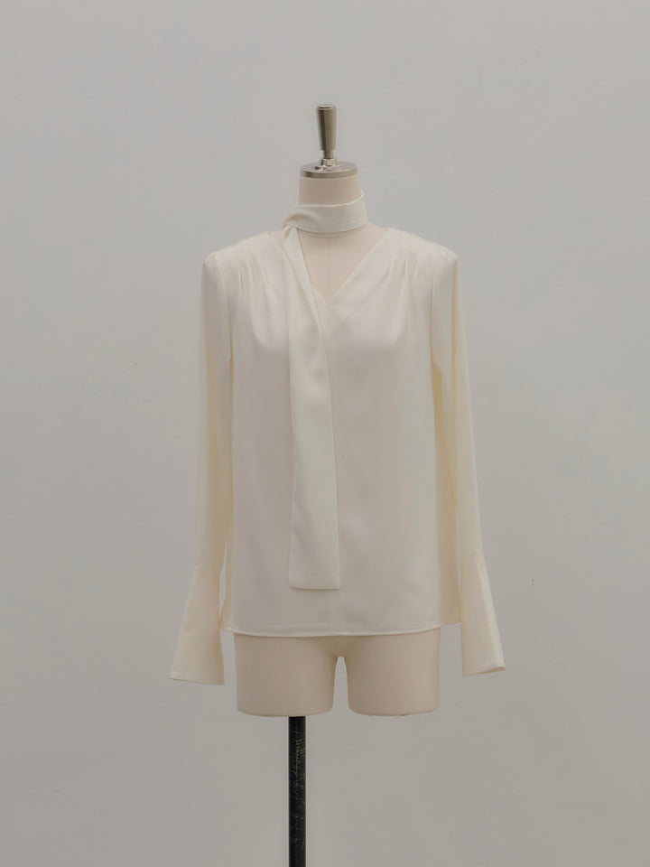 【Essential】2wayタイ付きベルスリーブサテンブラウス