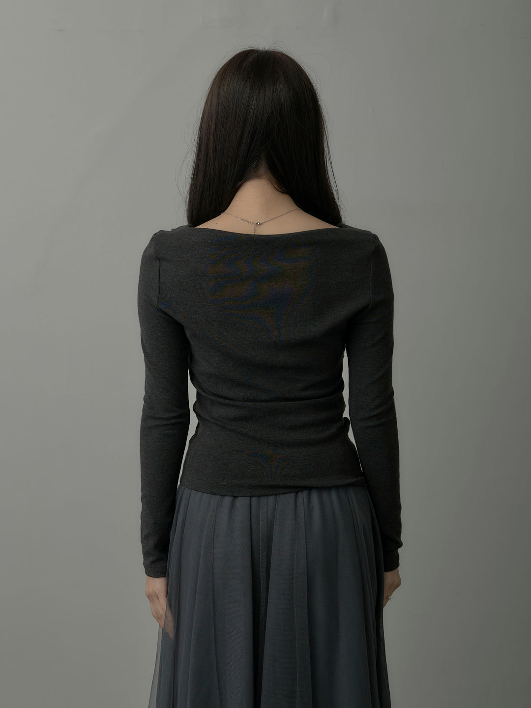 ドレープデザイントップス