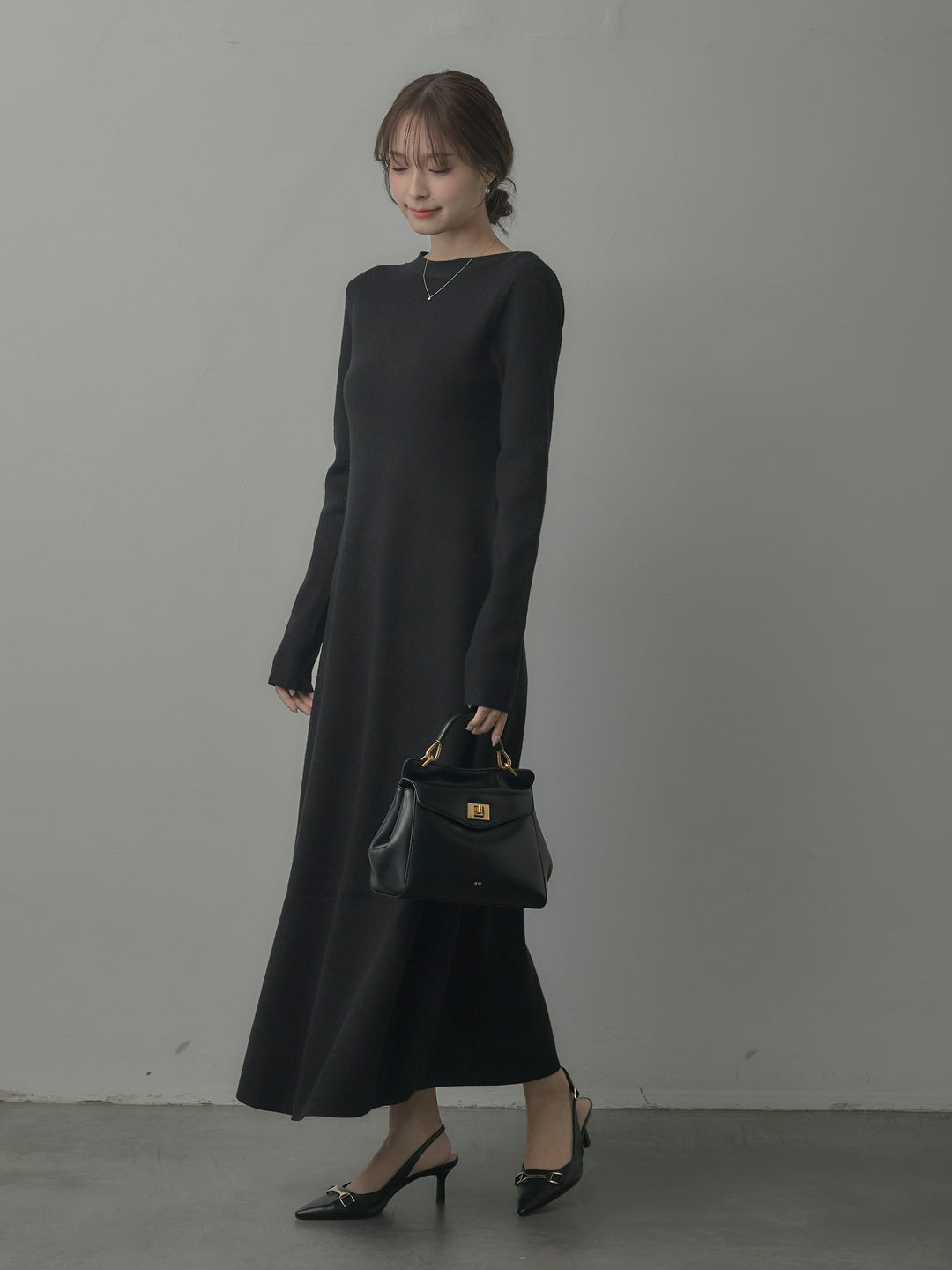 バックリボンニットロングワンピース