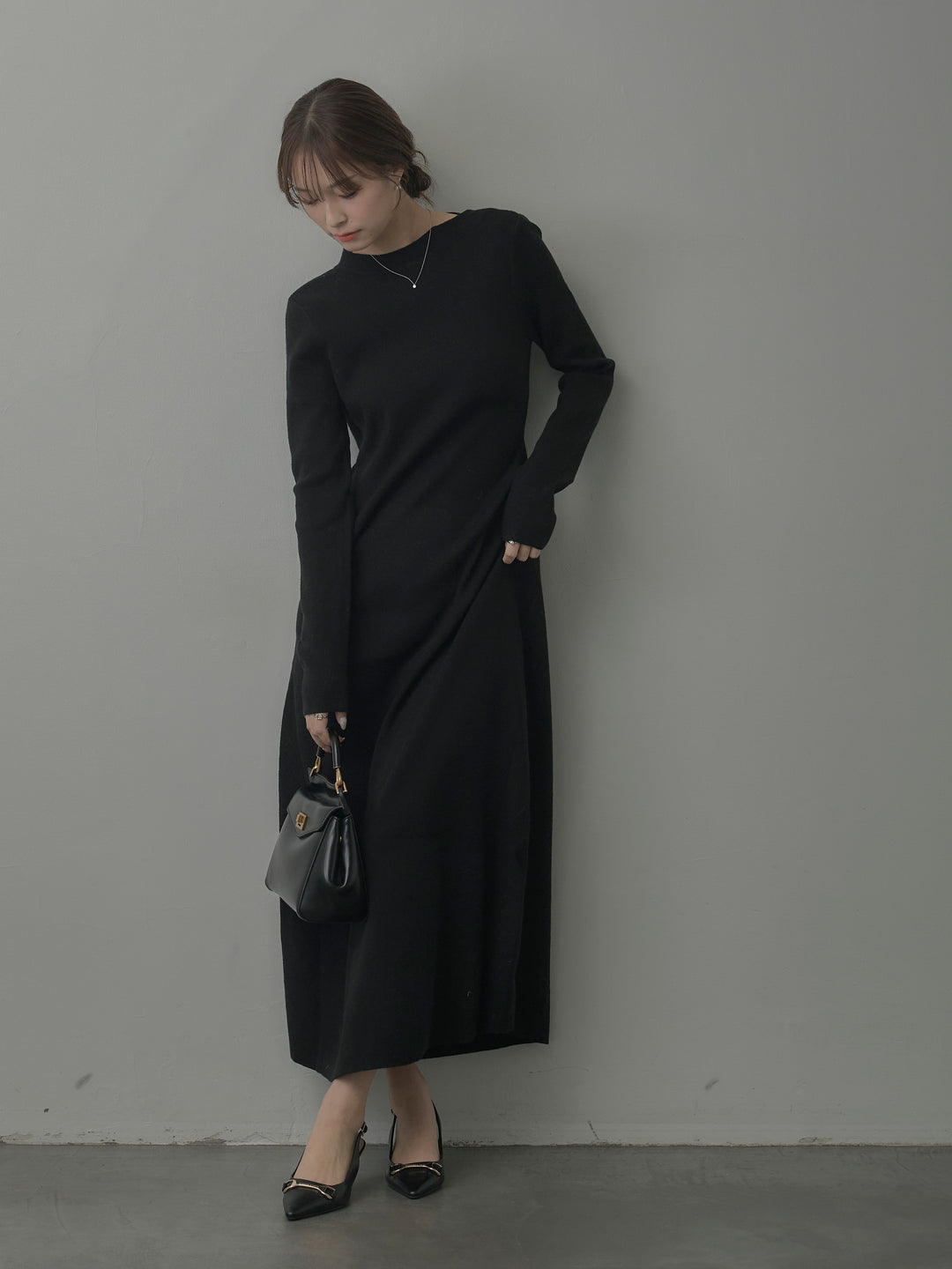 バックリボンニットロングワンピース