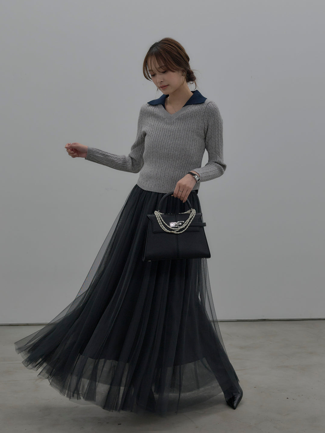 配色Vネックケーブルニットトップス