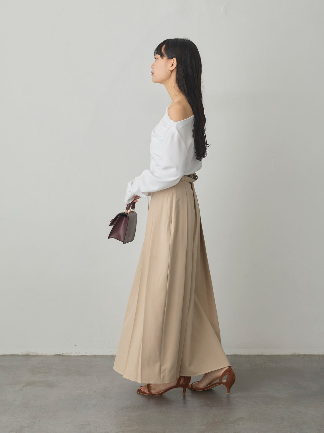 【SET】【Essential】2wayショルダードレープカットトップス+【Essential】ベルト付きサイドタックスカート(2set)