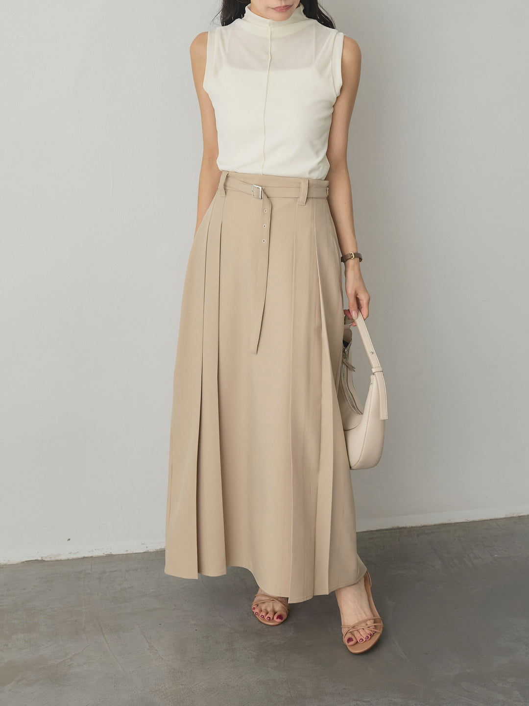 【SET】メッシュベロアノースリーブトップス+【Essential】ベルト付きサイドタックスカート(2set)