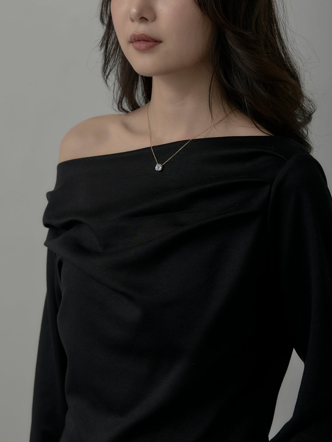 【Essential】2wayショルダードレープカットトップス