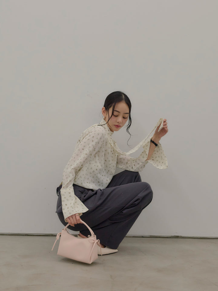 【Essential】2wayタイ付きベルスリーブサテンブラウス