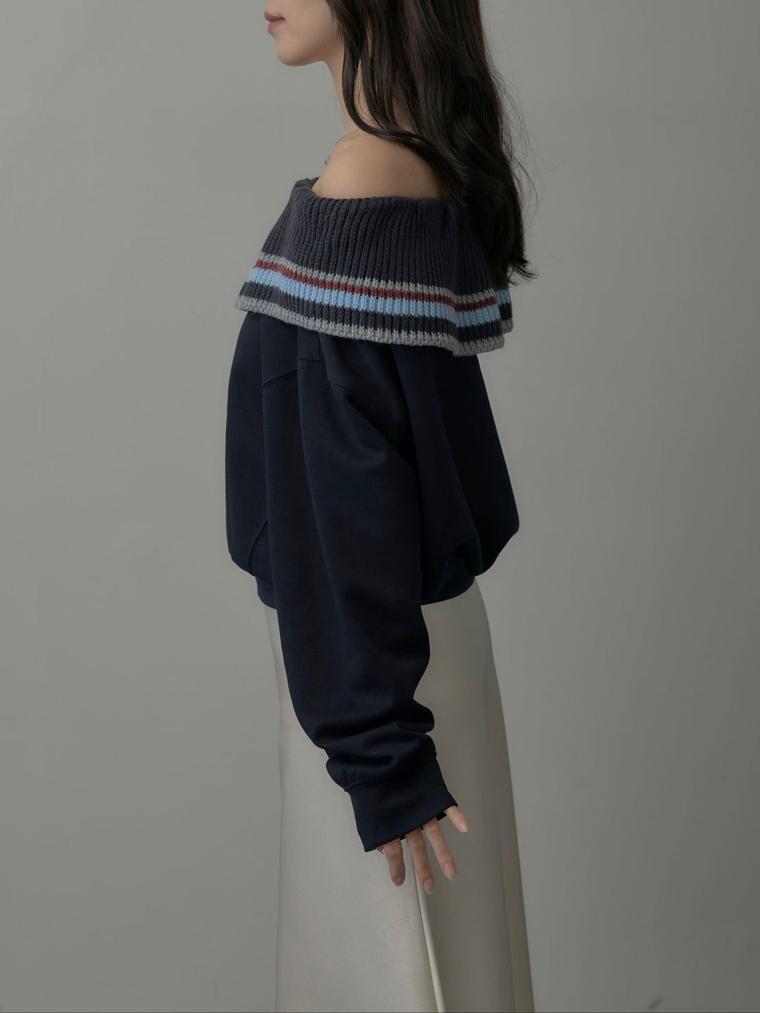 配色ボーダースウェットオフショルトップス