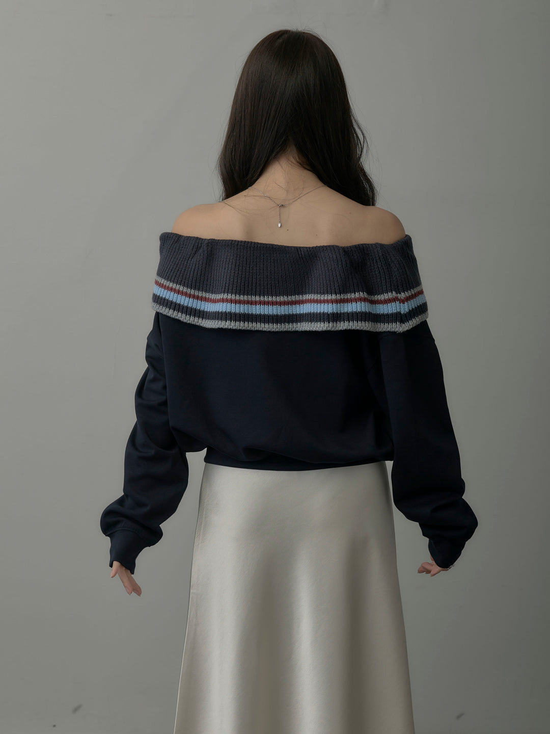 配色ボーダースウェットオフショルトップス