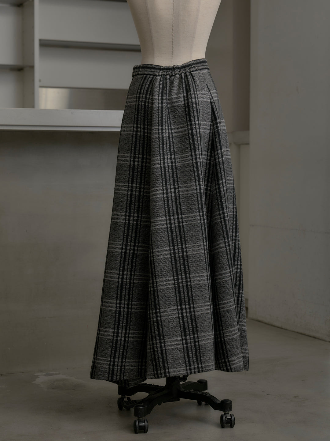 【Essential】クラシカルチェックウールタッチスカート