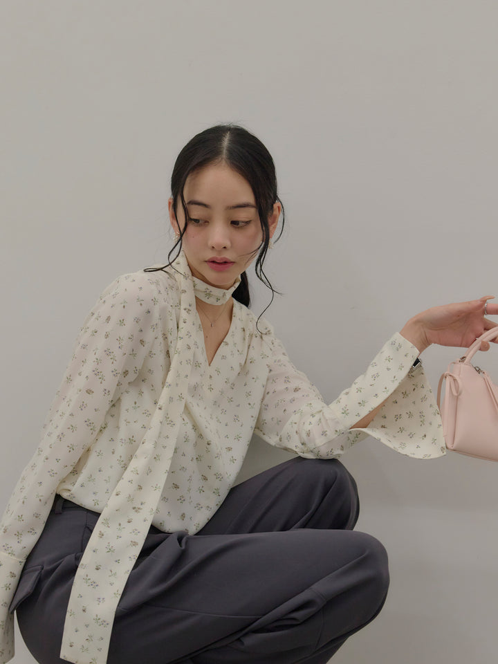 【Essential】2wayタイ付きベルスリーブサテンブラウス