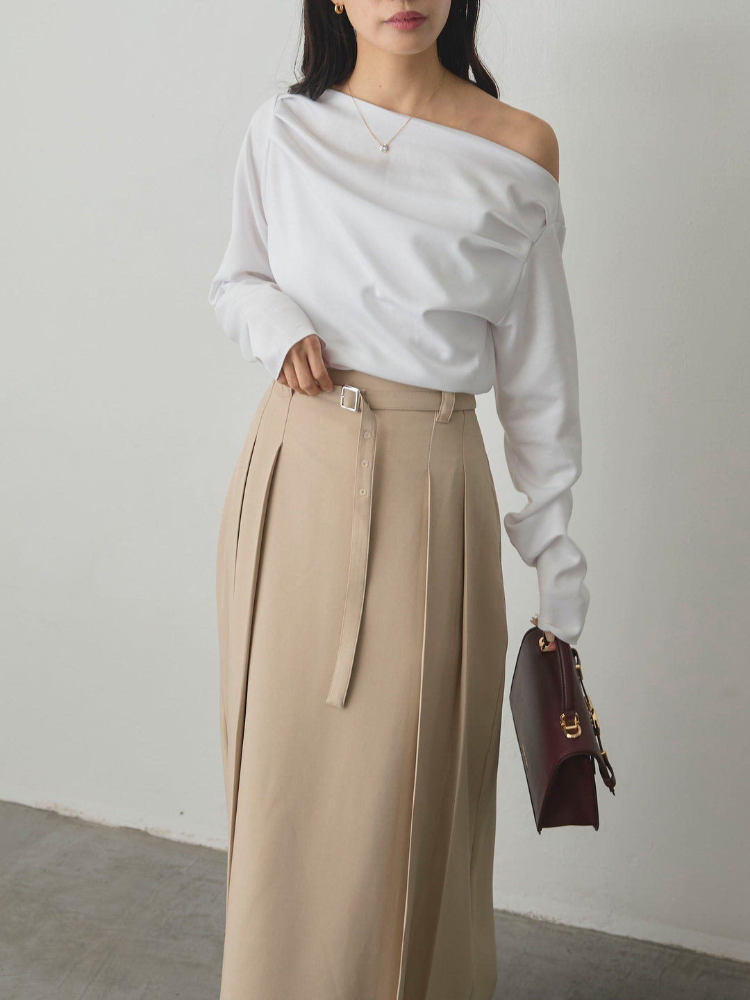 【Essential】2wayショルダードレープカットトップス