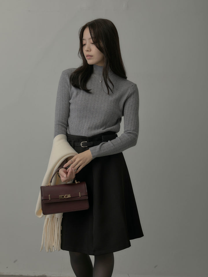 リブニットタートルネック