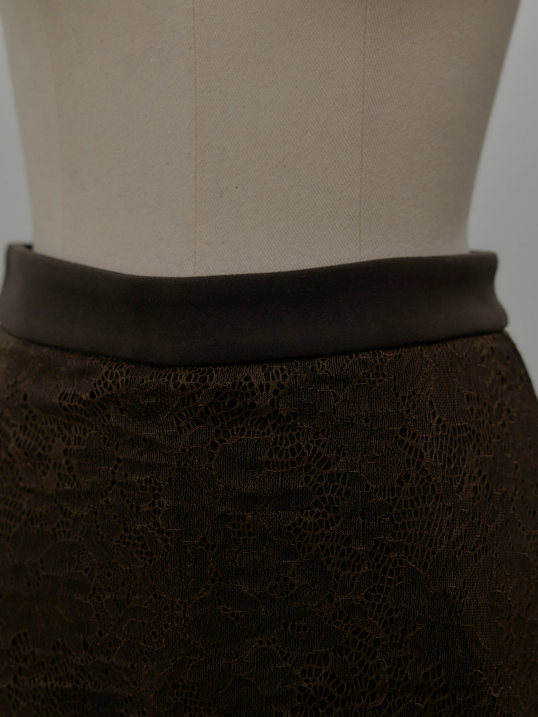 レースレイヤードセミフレアパンツ