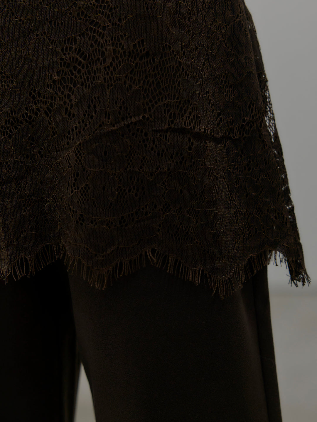 レースレイヤードセミフレアパンツ
