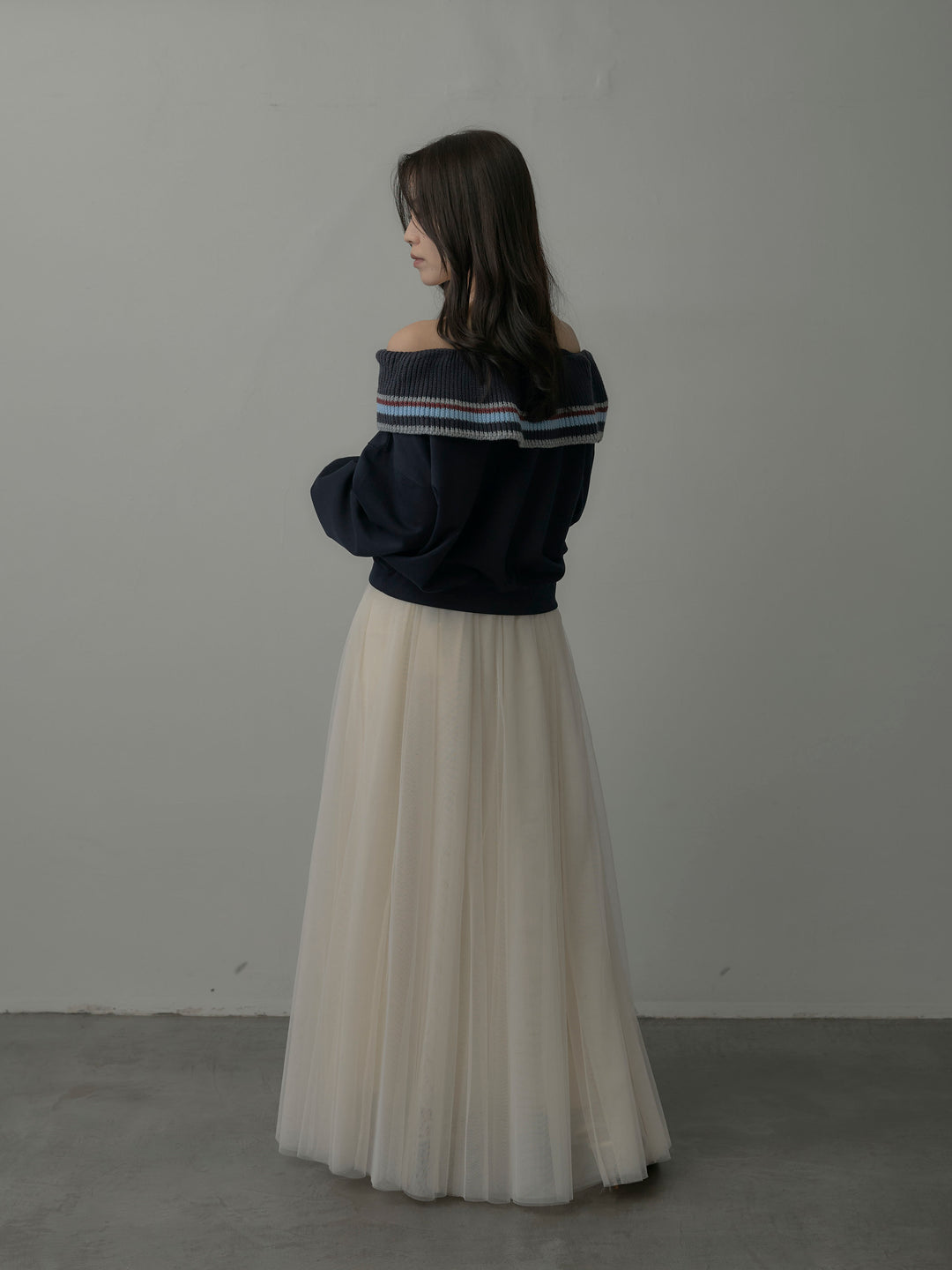 配色ボーダースウェットオフショルトップス