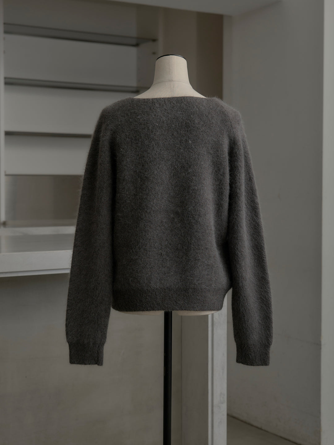 モヘアタッチVネックニットプルオーバー