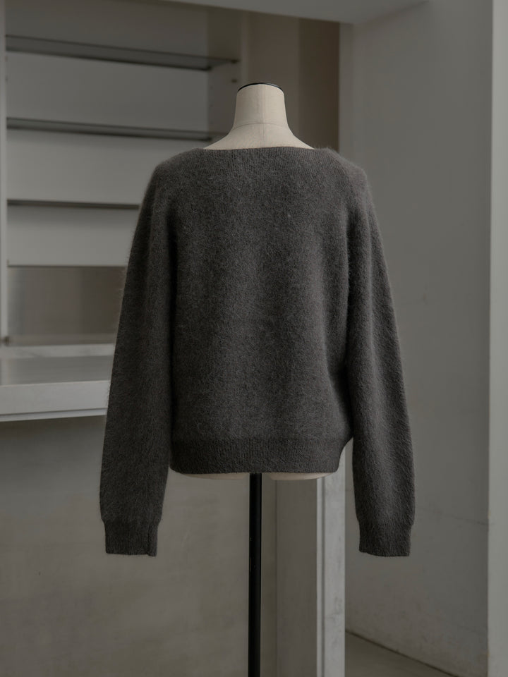 モヘアタッチVネックニットプルオーバー