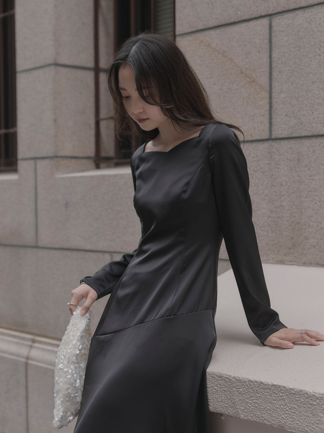 【Essential】ハートネックロングスリーブサテンワンピース