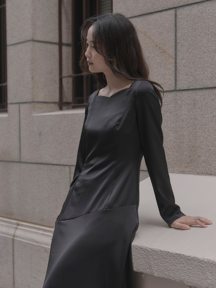 【Essential】ハートネックロングスリーブサテンワンピース