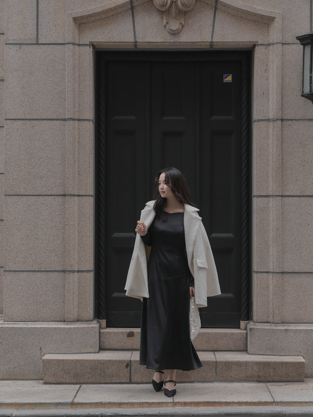 【Essential】ハートネックロングスリーブサテンワンピース