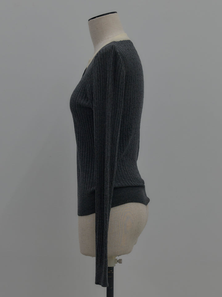 配色ケーブル編みニットトップス