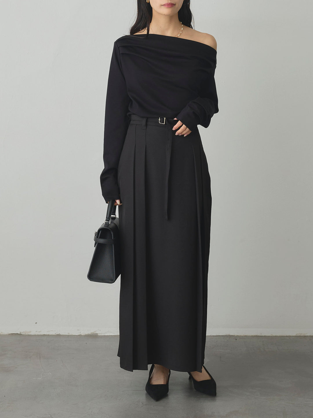 【SET】【Essential】2wayショルダードレープカットトップス+【Essential】ベルト付きサイドタックスカート(2set)