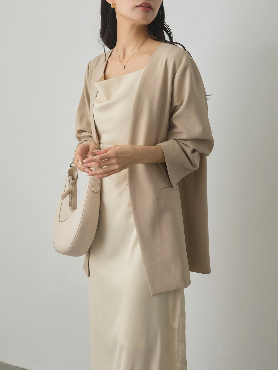 【SET】【Essential】フロントホックノーカラージャケット+【Essential】サテンドレープキャミワンピ(2set)