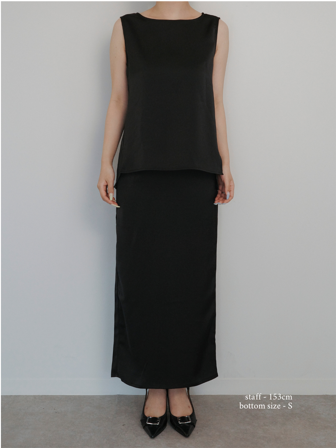 【SET】【Essential】Satin side slit sleeveless tops+【Essential】Satin I line back slit skirt(2set)